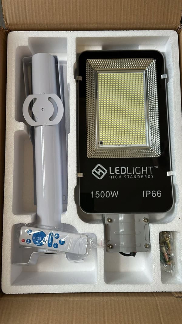STOR SOLKOLAMPA 1500W KRAFTFULL LED-GATUTRÄDGÅRD FJÄRRKONTROLL justerbar panel