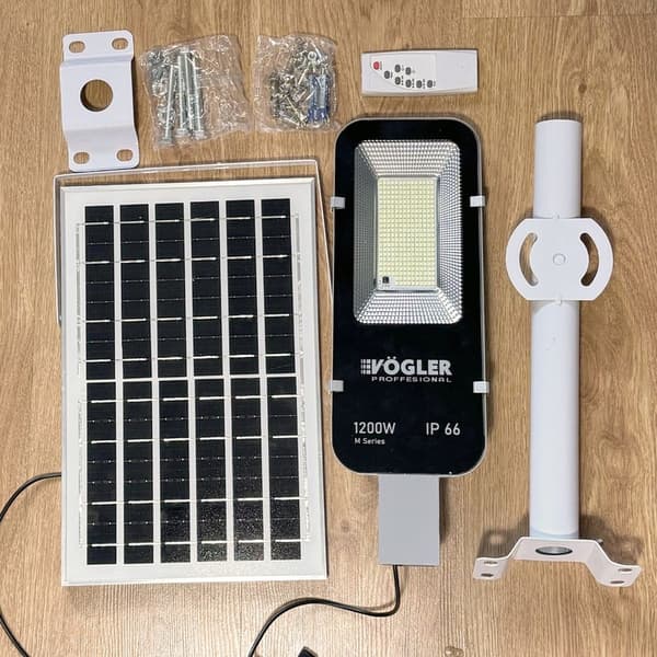 TEHOKAS VOGLER AURINKO-LED-LAMPPU 1200 W TUTKALLA, LIIKE- JA HÄMÄRÄTUNNISTIMELLÄ