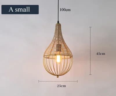 Pendellampa, metallkonstruktion, elegant design,En liten