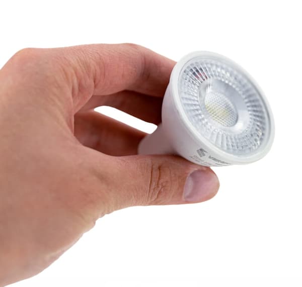 Energibesparende LED-pære GU10 Varmhvid farve 10W