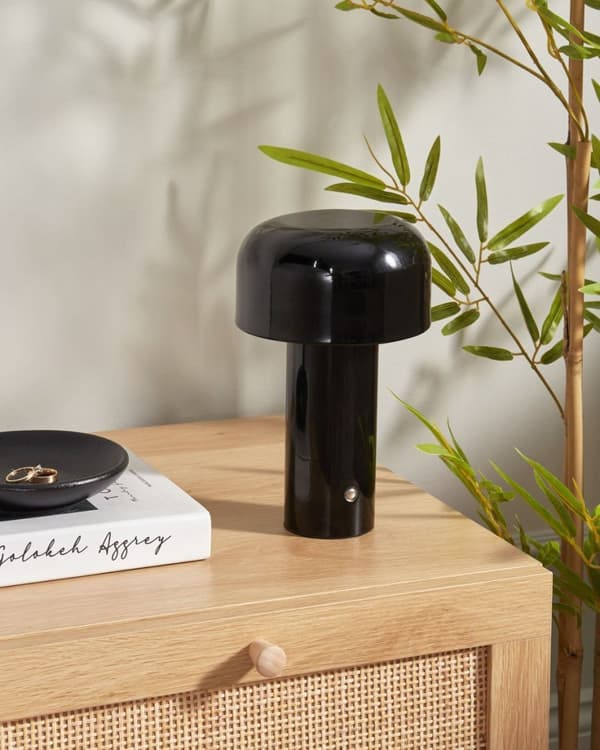 BESOS Trådløs LED Bordlampe Med Lysdæmper Metal Sort Lumarko!