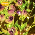 Miniatyrbillede 1 af 7: OBOSOE solcelledrevet lilla havelampe med 7 dråbeformede blomsterhoveder – LED udendørs belysning med jordspyd, kunstig blomst