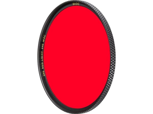 B+W suodatin 77mm punainen valo 590 MRC Basic (1102686)