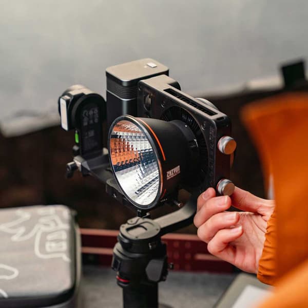 Zhiyun Studion Valo Cob Led Light Molus X100 Combo