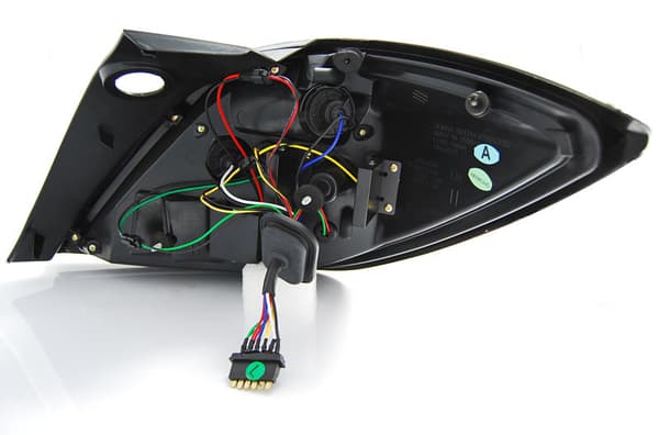 OPEL ASTRA H 03 04-09 3D GTC SAVU LED-TAKAVALOT