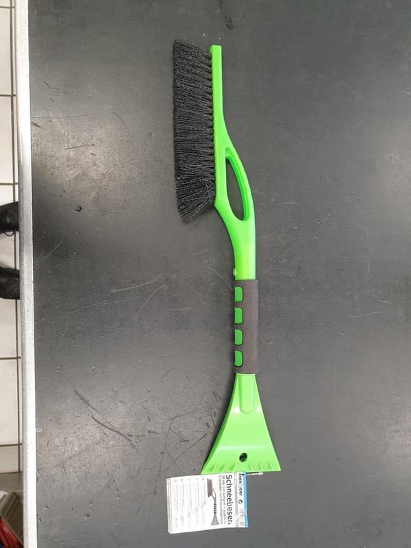 IWH isskrapa med visp, längd: 600 mm 2-färgad "soft-line" design, ergonomisk halkfri - 1 st (088750)