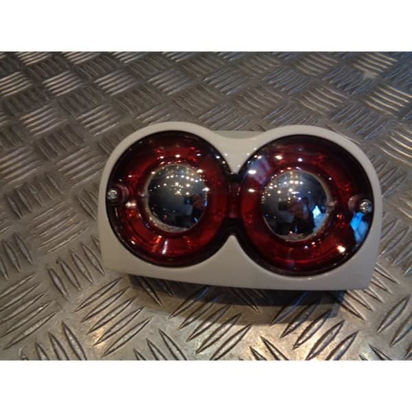 Vit LED-bakljus för MBK 50 booster BWS skoter efter 2004