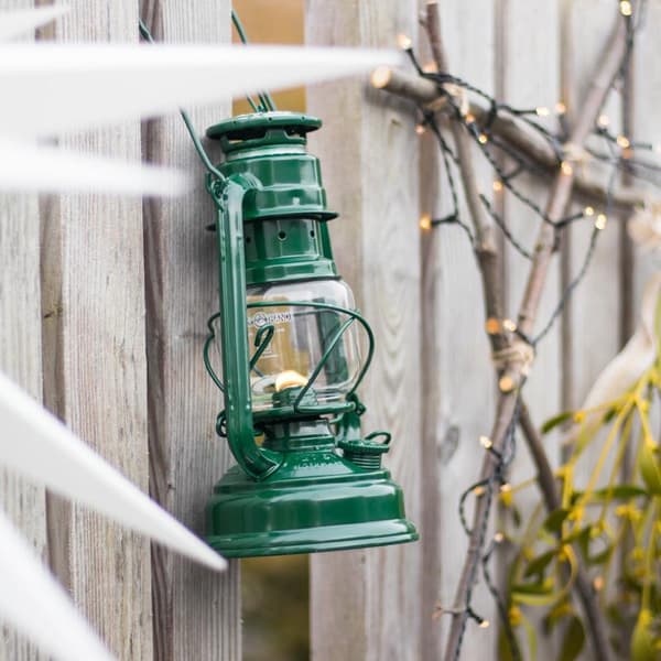 Stormlykta / fotogenlykta Feuerhand 276 (Baby Special), 255 mm, Moss Green, med veke