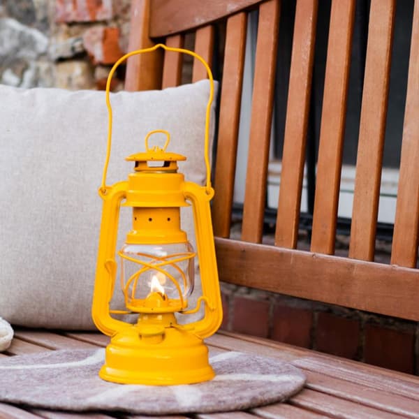 Stormlykta / fotogenlykta Feuerhand 276 (Baby Special), 255 mm, Signal Yellow, med veke