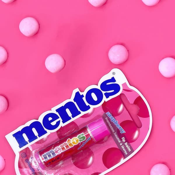 Mentos Vadelma/Mansikka Huulivoide - Marjainen Ilo Huulillesi