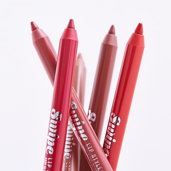MIA MAKEUP - SWIPE LIP STYLER