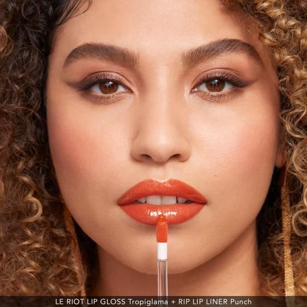 HAUS LABORATORIES LE RIOT LIP GLOSS - TROPISK Volym, Extrem