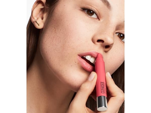 CLINIQUE CHUBBY STICK MOISTURISING LIP COLOUR BALM 08 GRAPED UP 3g