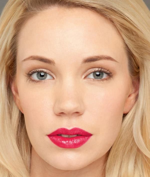 Revlon Colorburst Lacquer Balm -135 Provocateur