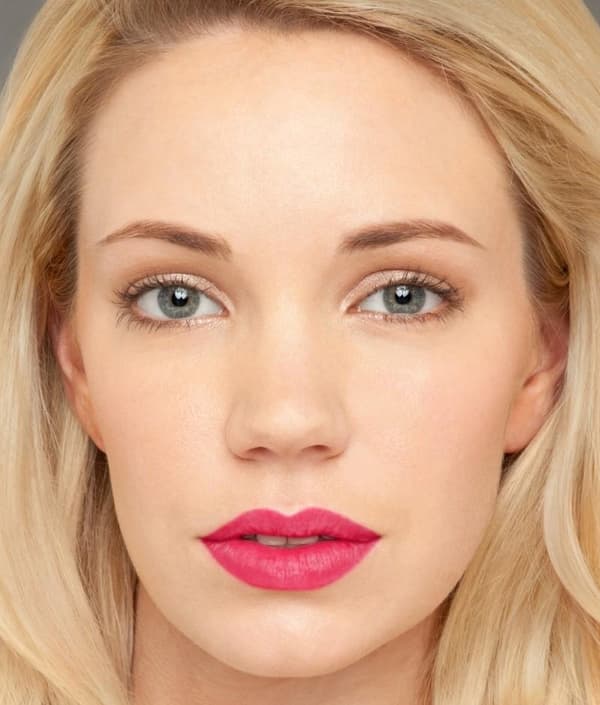 Revlon Colorburst MATTE Lip Balm-210 Unapologetic