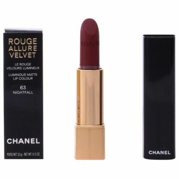 Skjønnhetstips Rouge Allure Velvet Chanel - 57 - rouge feu 3,5 g