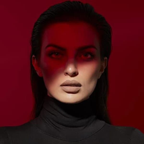 Läppstift - DEBORAH - 29 nude Brown - Matt effekt - Kollagen - Hyaluronsyra