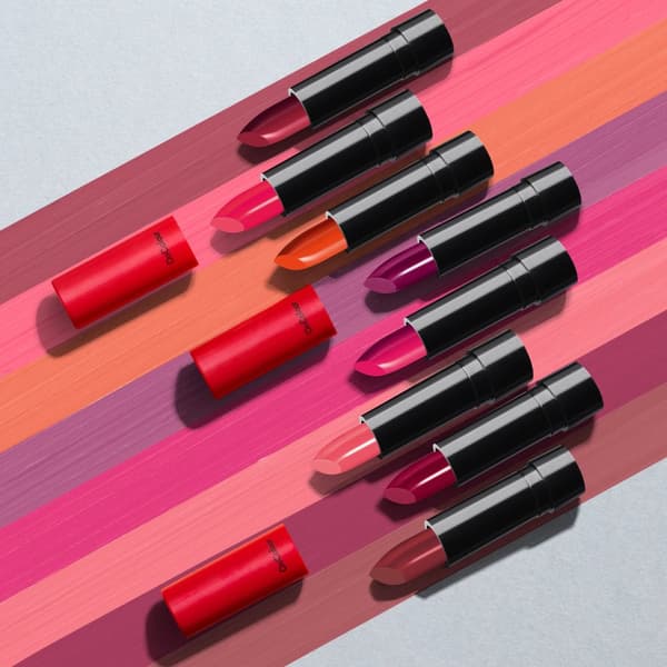 Oriflame OnColour läppstift - Djupröd 2,5 g