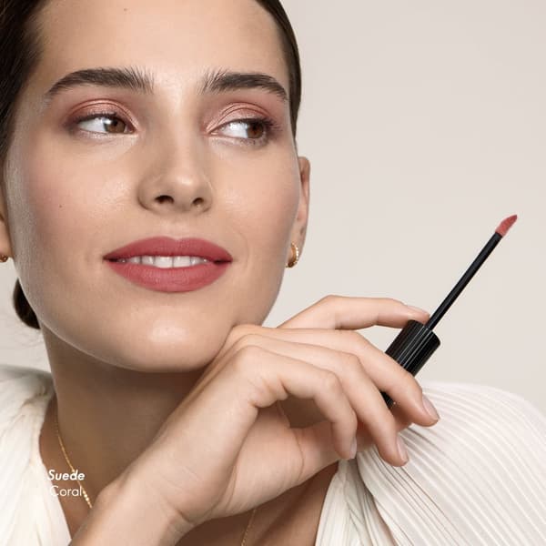 Oriflame Giordani Gold Iconic Elixir Matte Lipstick SPF 15 - Nude Whisper 3,5 ml