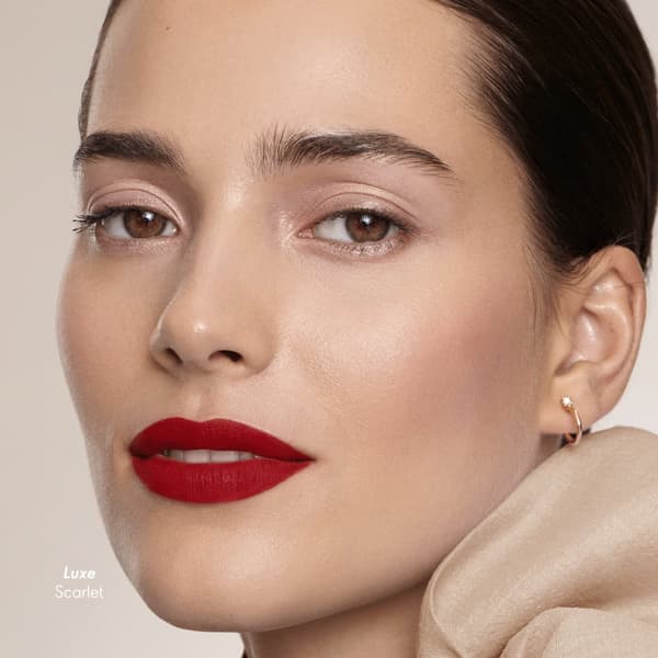 Oriflame Giordani Gold Iconic Elixir -mattahuulipuna SPF 15 - Cherry Lush 3,5 ml