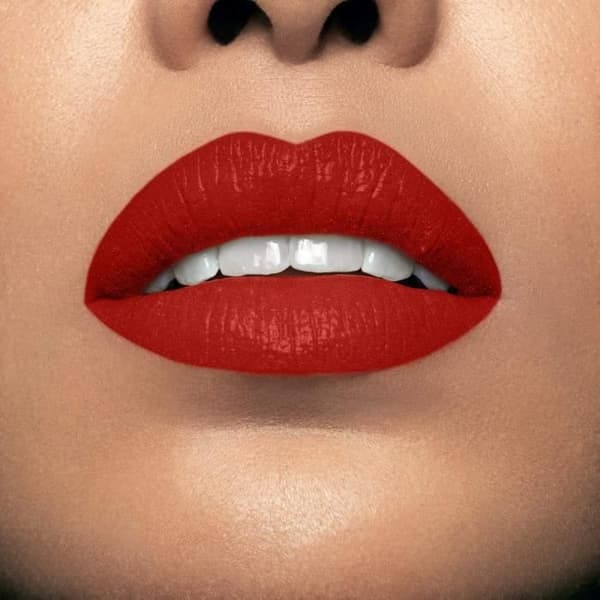 Rouge à Lèvres - Mii Cosmetics - Fuktgivande läppälskare - Ultra fuktgivande - Hållbar färg - Express 06