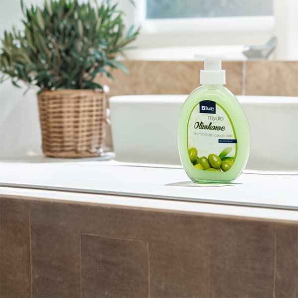 Nestesaippua annostelijalla 500 ml Blue Olive
