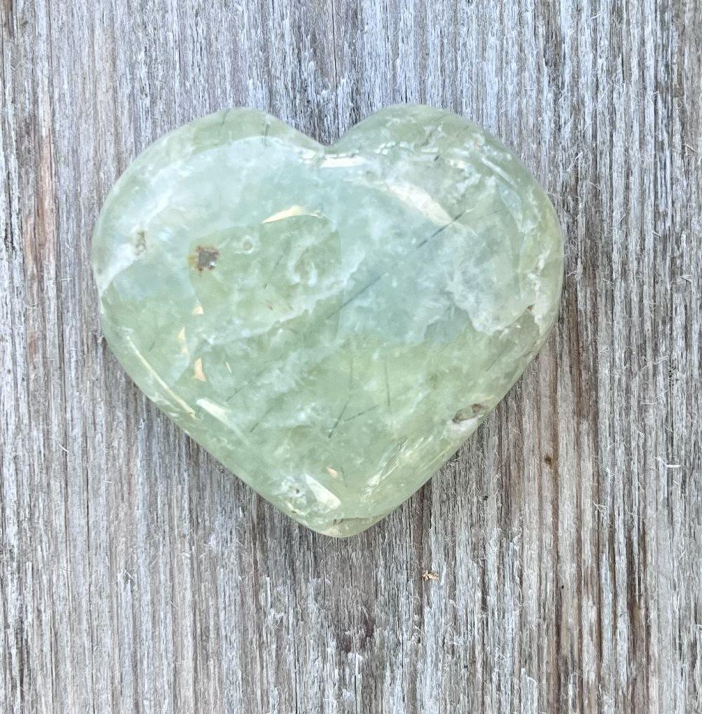 Prehnit, hjärtan 40-55mm 1 st
