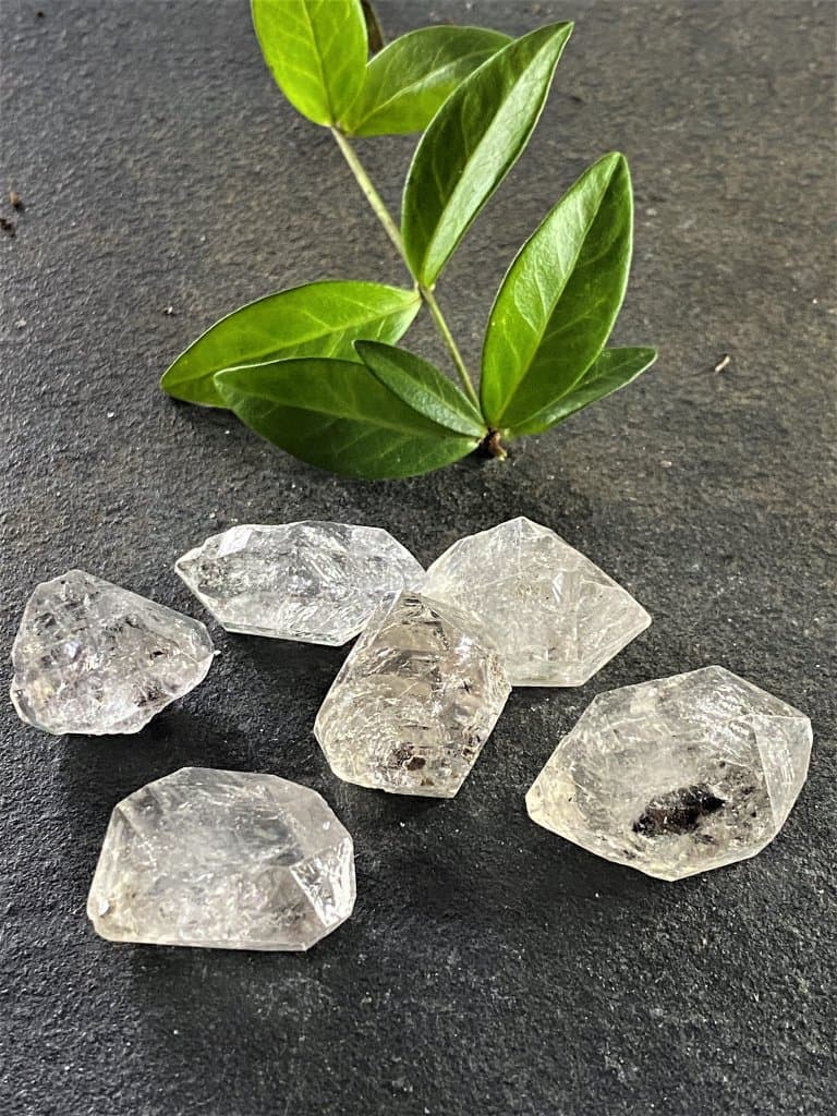 Diamantkvarts 10-15 gram 1 styck