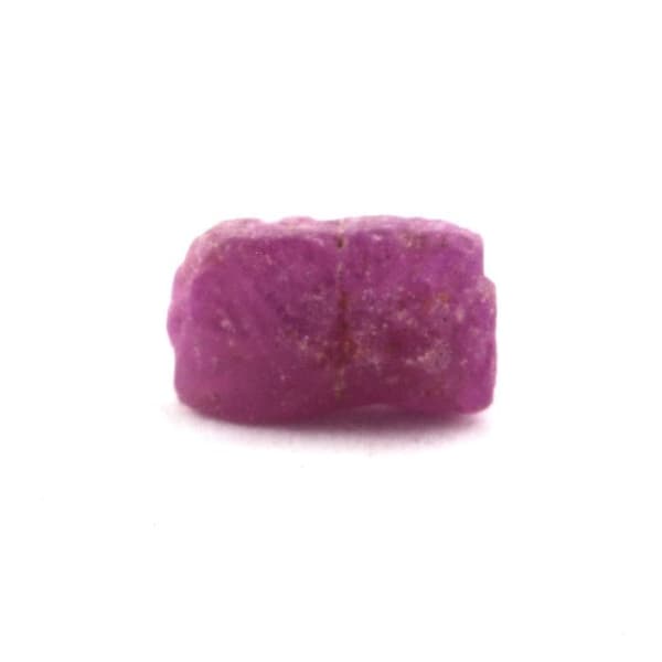 Stenar och mineraler. Rubin. 4,74 ct. Kiteto-distriktet, Manyara-regionen, Tanzania.