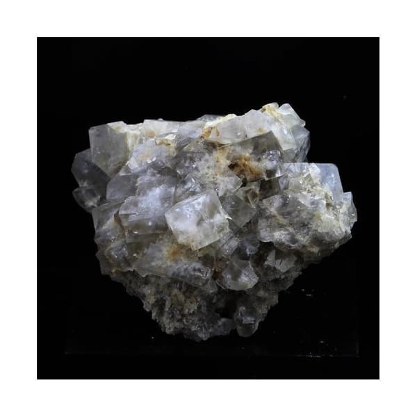 Stenar och mineraler. Flusspat. 334,0 cent. Rätter, Ardèche, Frankrike.
