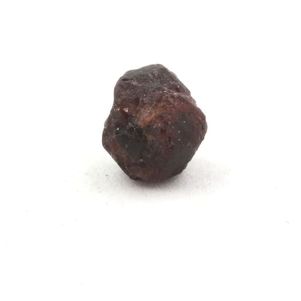 Stenar och Mineraler - Granat - Skarduområdet - 5.570 ct - Röd - Äkthetsbevis