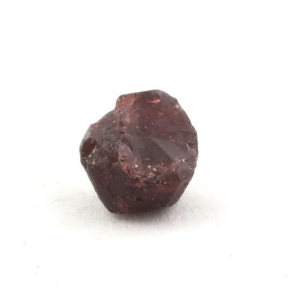 Stenar och Mineraler - Granat - Skarduområdet - 2.935 ct - Röd - Äkthetsintyg