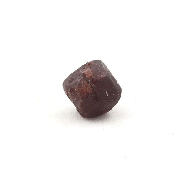 Stenar och Mineraler - Granat - Skarduområdet - 2.565 ct - Röd - Äkthetsintyg
