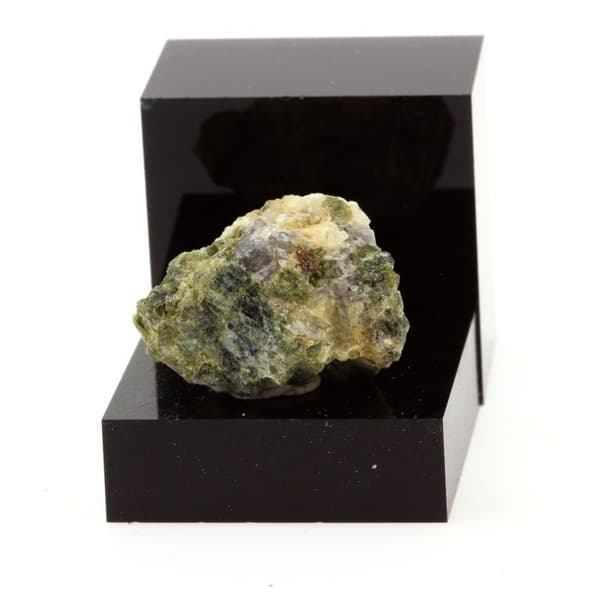 Pistacite 27,6 karat