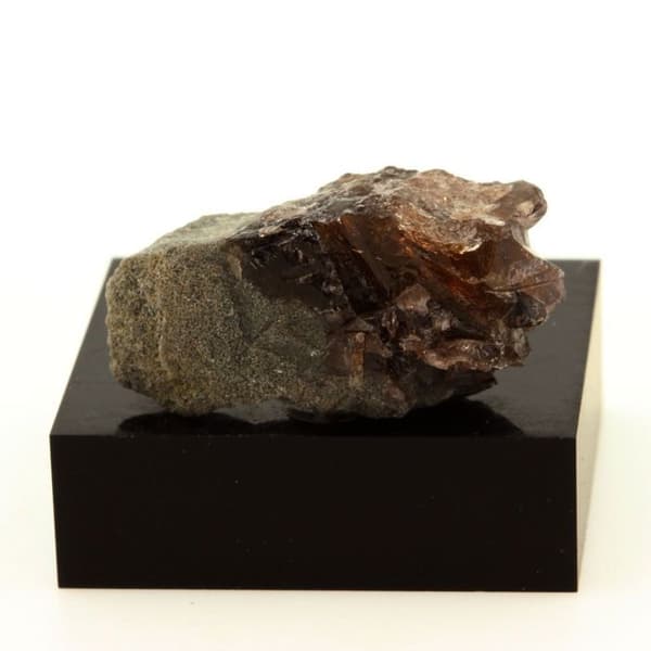 Axinite 28,4 karat