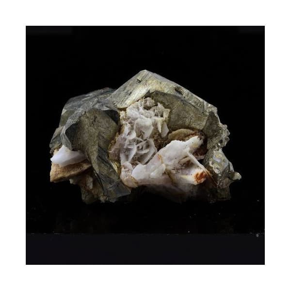 Pyrit, siderit, kvarts, barit 121,1 karat