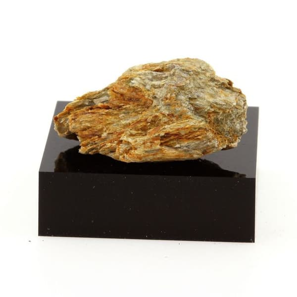 Lovchorrite 27,7 karat
