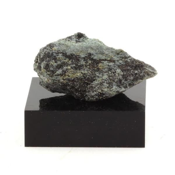 Diopside + Pyrit 42,6 karat