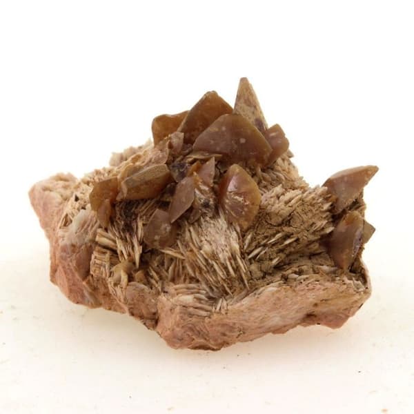 Wulfenit + Barite 36,3 karat