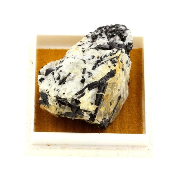 Tourmaline Schörl 63,51 karat