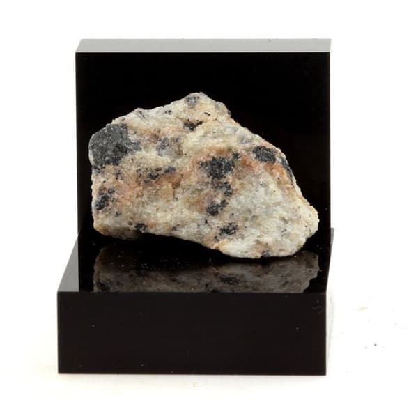 Lamprophyre 30,82 karat