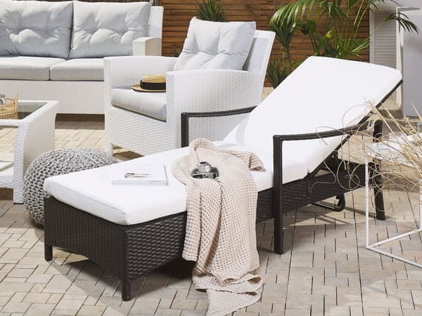 Have solseng brun rattan 192 x 60 cm hvid pude justerbar nakkestøtte