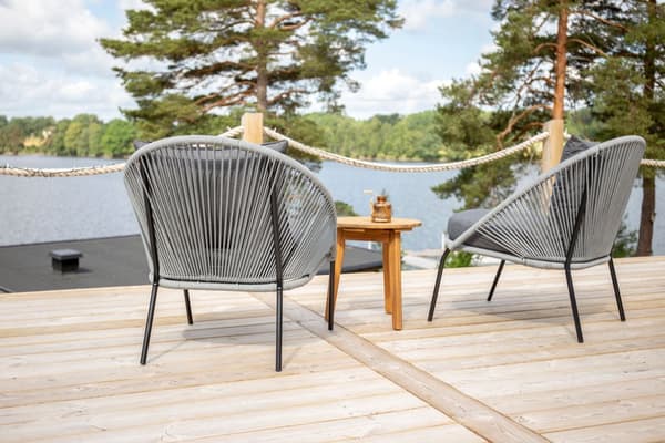 2 x Lindos loungestol med dyna, stapelbar svart,grå.