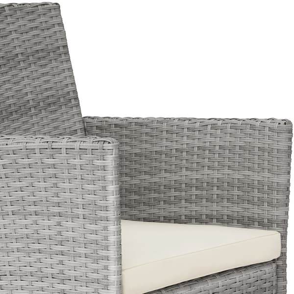 2 polyrattan havestole + hynder med 2 sæt betræk - lysegrå/creme