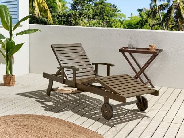 Solstol för trädgården Mörk akaciaträ Naturlig Justerbart ryggstöd Inbyggda hjul Rustik Traditionell stil