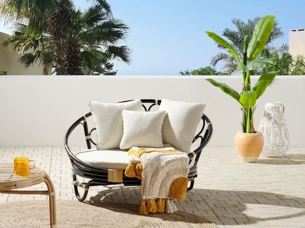 Have Daybed Sort Rattan Flet med 3 Beige Hynder Vejrbestandig Boho Traditionel Udendørs Patio
