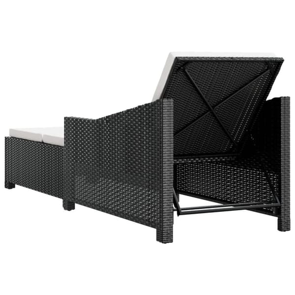 liggestol med cremefarvet hynde polyrattan sort