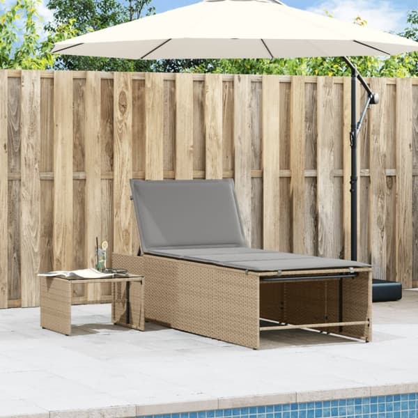 vidaXL Solsängar 2 st med bord beige konstrotting