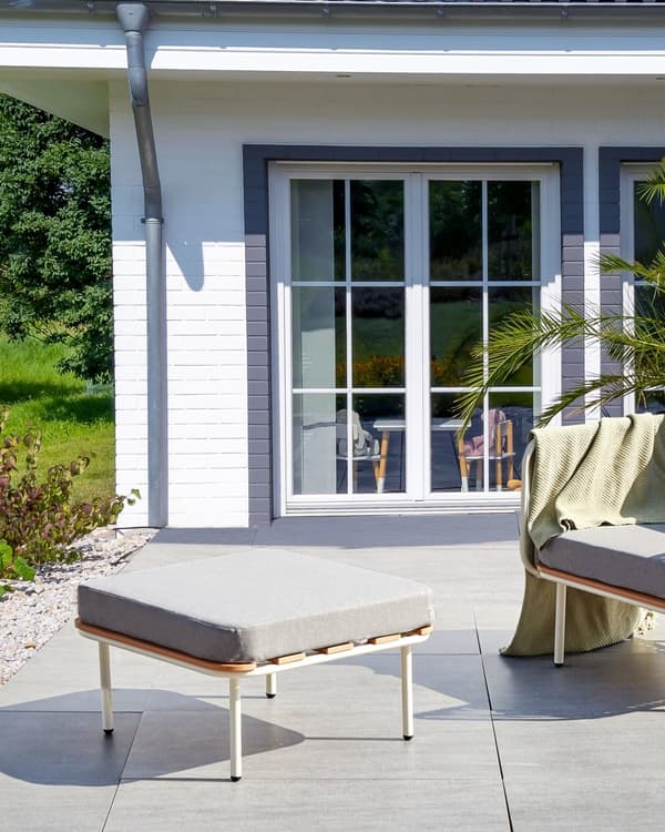 Hage Fotskammel Hvit Aluminiumsramme 74 x 74 cm Grå Pute med Lameller Elegant stil
