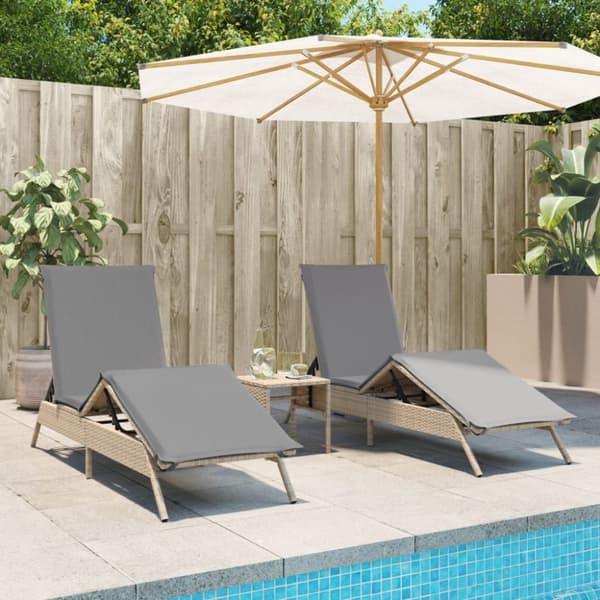 Solsängar 2 st med bord beige konstrotting